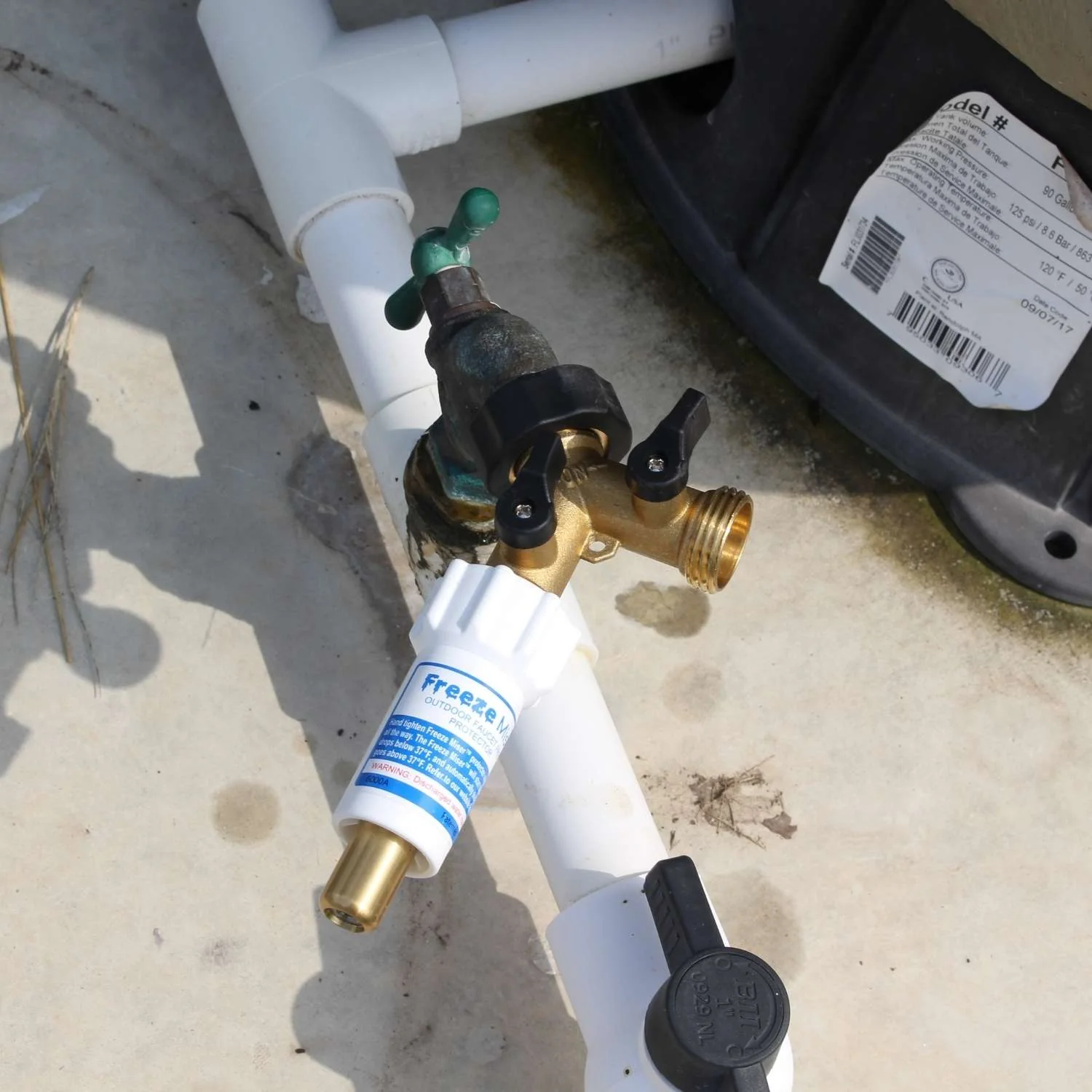 Freeze Miser® & 2-Way Y Valve Shut-Off ¾ Inch Brass Hose Connector - Image 5